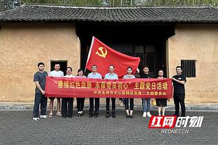 记者：拜仁愿听取对格雷茨卡的报价 本赛季不会和穆西亚拉谈续约